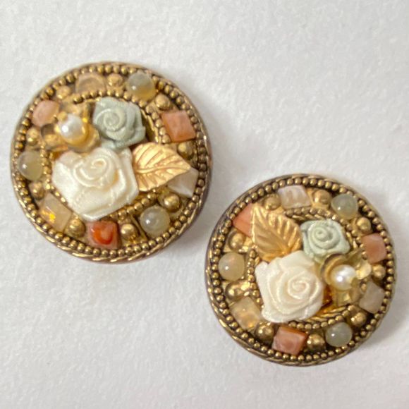 Round Floral Multi Media Gold Tone Chunky Stud Earrings Clip On - Picture 4 of 8